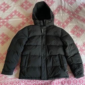 Aritzia Original Super Puff in Black XS